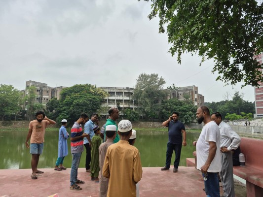 https://www.daily-bangladeshmirror.com/post/mavabiprbir-raneeghat-pukure-panite-dube-ek-zubker-mrritzu