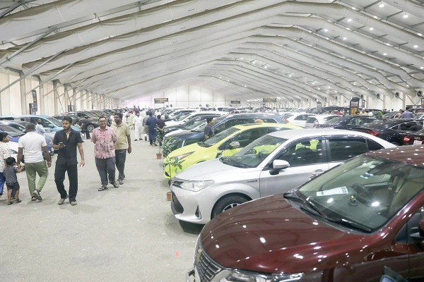 https://www.daily-bangladeshmirror.com/post/aisisibite-supar-sel-kar-bajar-ek-jaygay-360-gari
