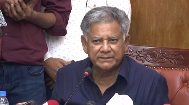 চট্টগ্রাম বন্দর সচল রাখতে হার্ডলাইনে যাচ্ছে সরকার: উপদেষ্টা সাখাওয়াত